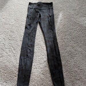LULULEMON WONDER UNDER TRAIN CAMO LEGGING